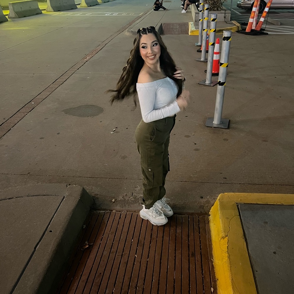 Green cargo pants